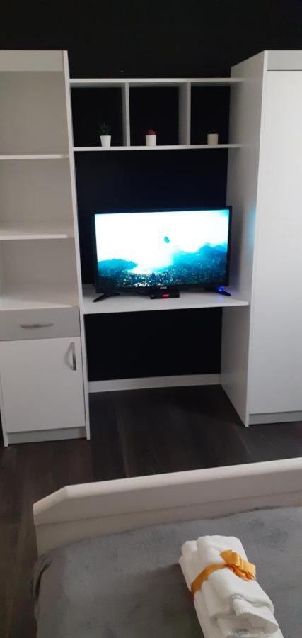 Apartman Mici Ni 外观 照片